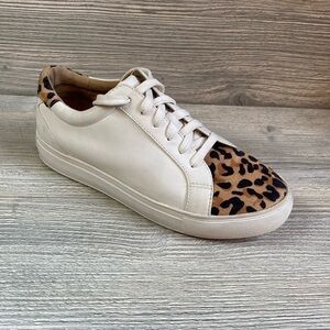 EUC 14th & Union White and leopard toe and heel cap casual lace up sneakers 7.5